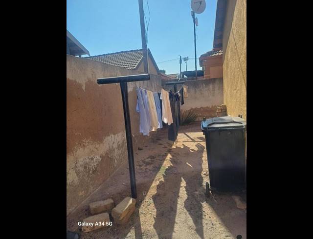 2 BEDROOM HOUSE FOR SALE IN CLAYVILLE